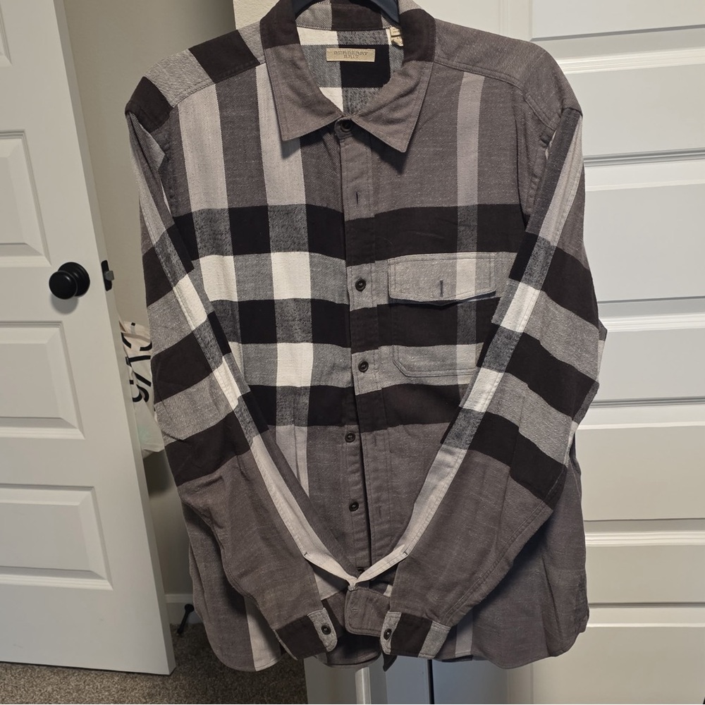 Burberry Brit plaid cotton twill men’s Long sleeve shirt. Black, Gray, White.